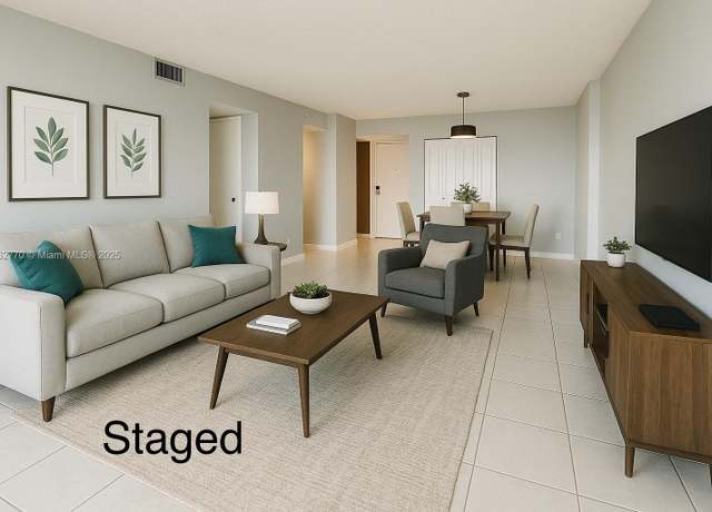 Property at 4330 Hillcrest Dr #506, Hollywood, FL 33021, 1 bed, 1.5 baths