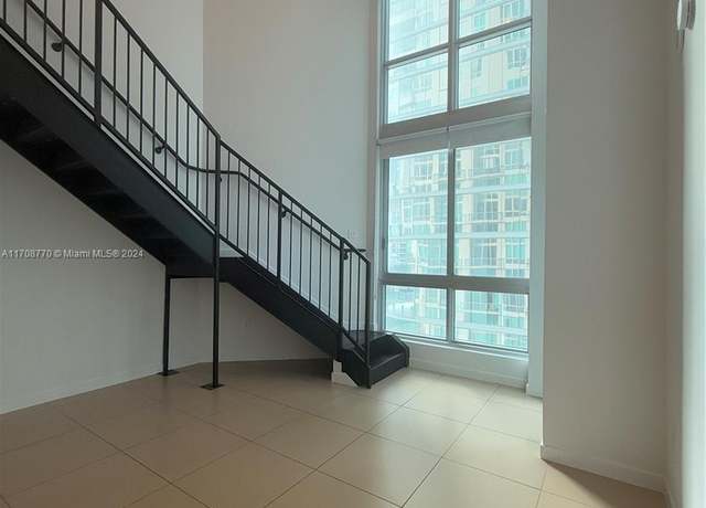 Property at 300 S Biscayne Blvd Unit L-804, Miami, FL 33131, 1 bed, 1.5 baths
