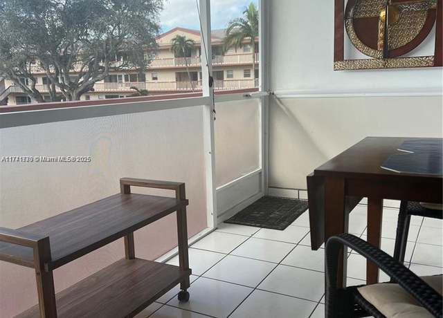 Property at 5300 Washington St Unit H237, Hollywood, FL 33021, 1 bed, 1.5 baths
