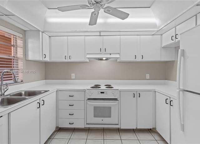 Property at 9470 Live Oak Pl #304, Davie, FL 33324, 2 beds, 2 baths