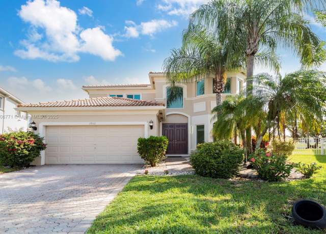 Property at 19311 SW 61st St, Pembroke Pines, FL 33332, 4 beds, 2.5 baths