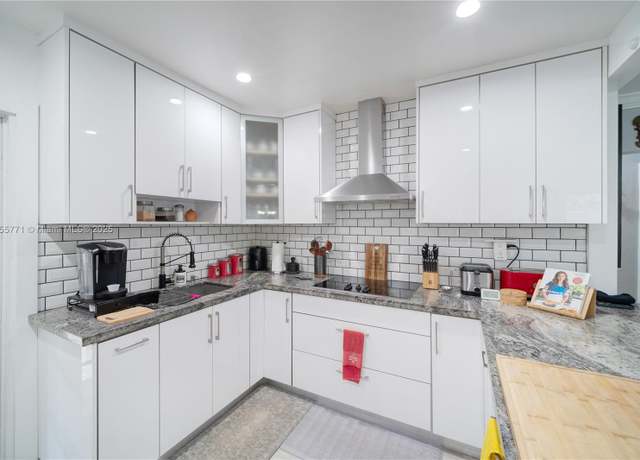Property at 3715 SW 29th St, Miami, FL 33134, 3 beds, 3 baths