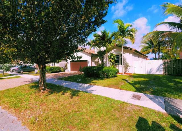 Property at 13127 SW 284th St, Homestead, FL 33033, 3 beds, 2 baths