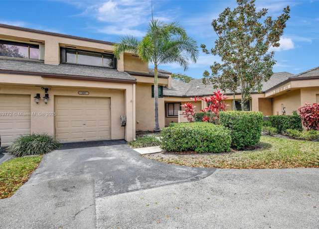 Property at 129 Chelsea Ln, Plantation, FL 33324, 2 beds, 2.5 baths