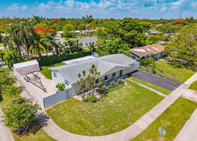 Property at 9104 SW 180th St, Palmetto Bay, FL 33157, 3 beds, 2 baths