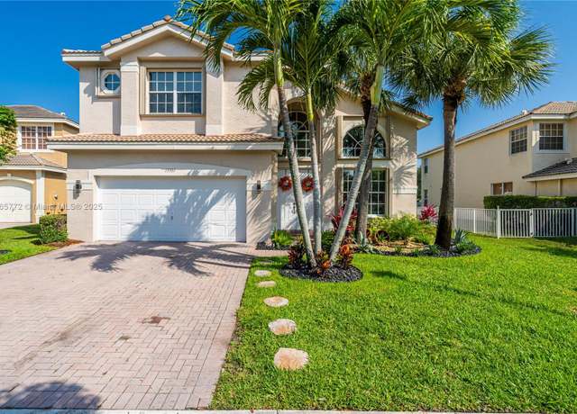 Property at 13301 SW 45th Dr, Miramar, FL 33027, 4 beds, 3.5 baths
