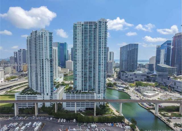 Property at 92 SW 3rd St #4410, Miami, FL 33130, 2 beds, 2.5 baths