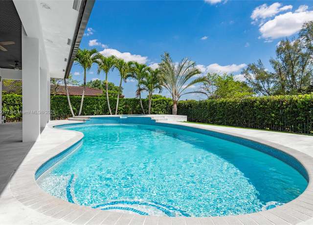 Property at 19601 E Saint Andrews Dr, Hialeah, FL 33015, 4 beds, 4 baths