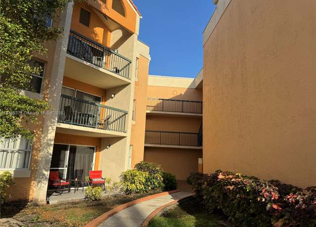 Property at 6276 NW 186th St #305, Hialeah, FL 33015, 2 beds, 2 baths