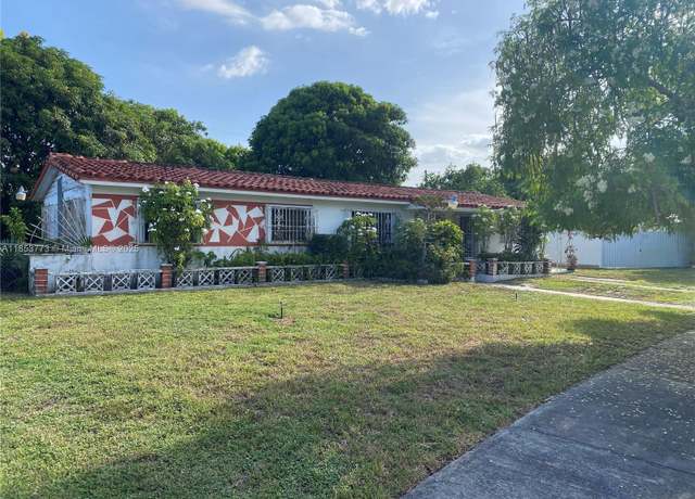 Property at 8120 SW 10th Ter, Miami, FL 33144, 3 beds, 1.5 baths