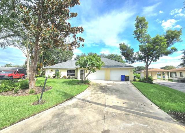 Property at 820 Shamrock Dr, Sebring, FL 33875, 3 beds, 3 baths