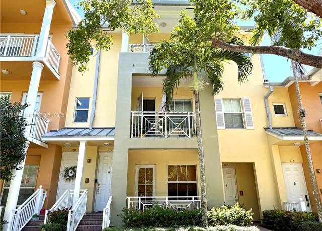 Property at 312 SW 14th Ave #312, Fort Lauderdale, FL 33312, 3 beds, 2.5 baths