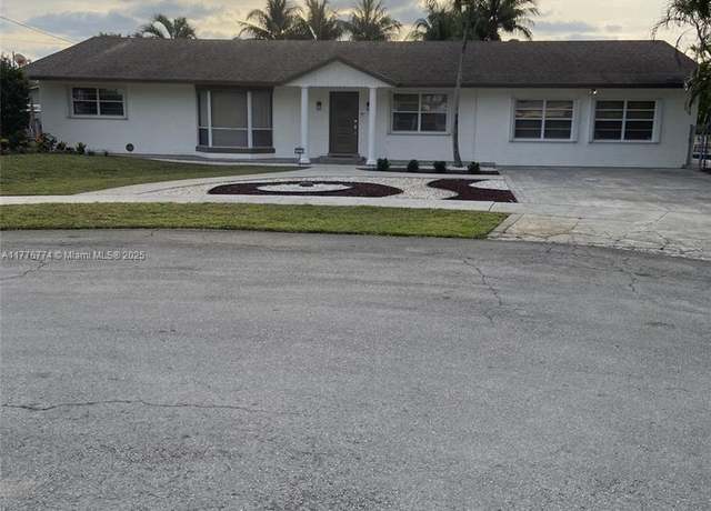 Property at 1601 N 29th Ave, Hollywood, FL 33020, 3 beds, 3 baths
