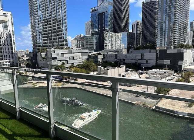 Property at 92 SW 3rd St #1105, Miami, FL 33130, 2 beds, 2.5 baths