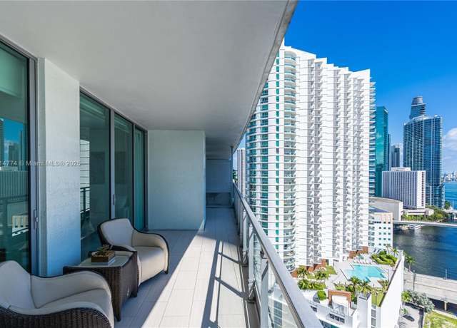 Property at 90 SW 3rd St #2513, Miami, FL 33130, 2 beds, 2 baths