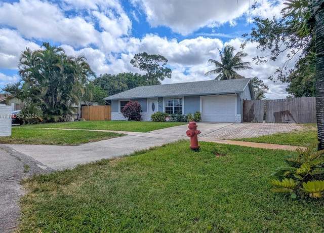 Property at 4878 Messana Ter, Lake Worth, FL 33463, 3 beds, 2 baths