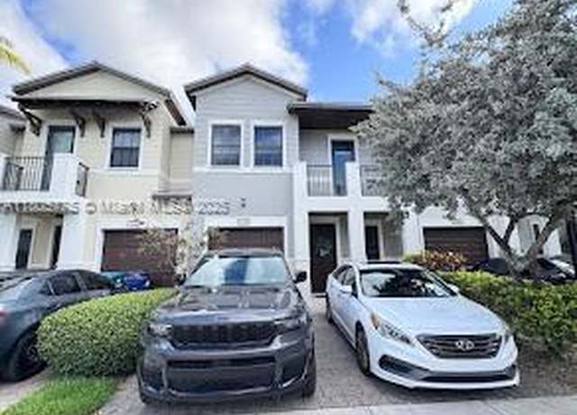 Property at 10409 NW 61st Ln, Doral, FL 33178, 4 beds, 3.5 baths