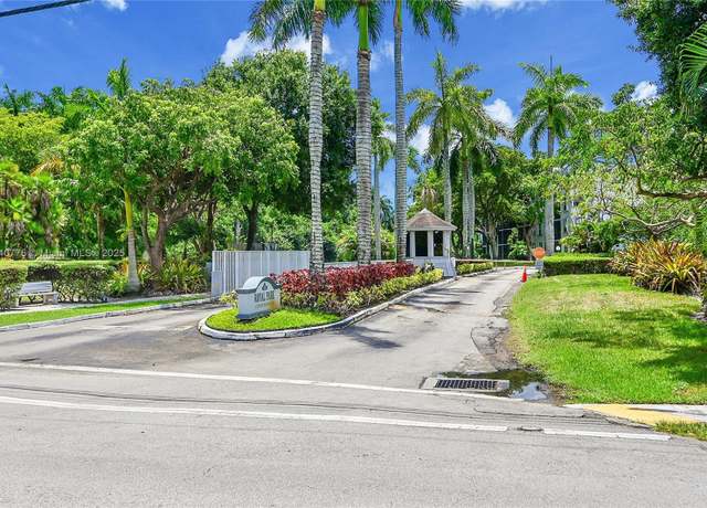 Property at 112 S Royal Park Dr Unit 1C, Oakland Park, FL 33309, 2 beds, 2 baths