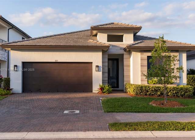 Property at 8143 NW 45th St, Doral, FL 33166, 3 beds, 2.5 baths