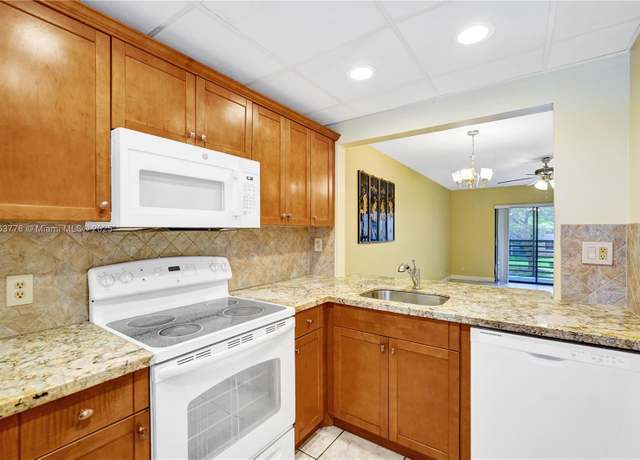 Property at 10332 Sunrise Lakes Blvd #206, Sunrise, FL 33322, 2 beds, 2 baths