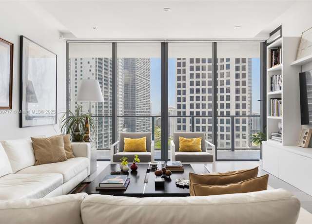 Property at 68 SE 6th St #1703, Miami, FL 33131, 3 beds, 3.5 baths