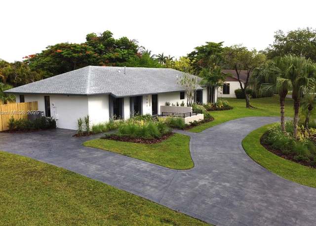 Property at 17902 SW 87th Pl, Palmetto Bay, FL 33157, 4 beds, 2 baths
