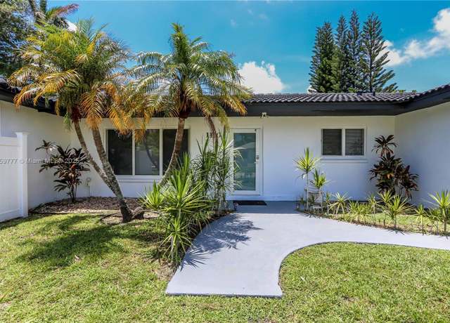 Property at 1110 S 14th Ave, Hollywood, FL 33020, 4 beds, 3 baths