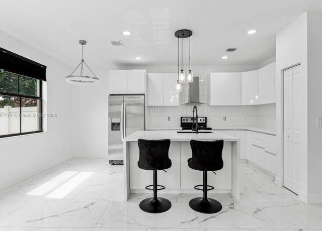 Property at 4814 NW 56th Ct, Tamarac, FL 33319, 3 beds, 2.5 baths