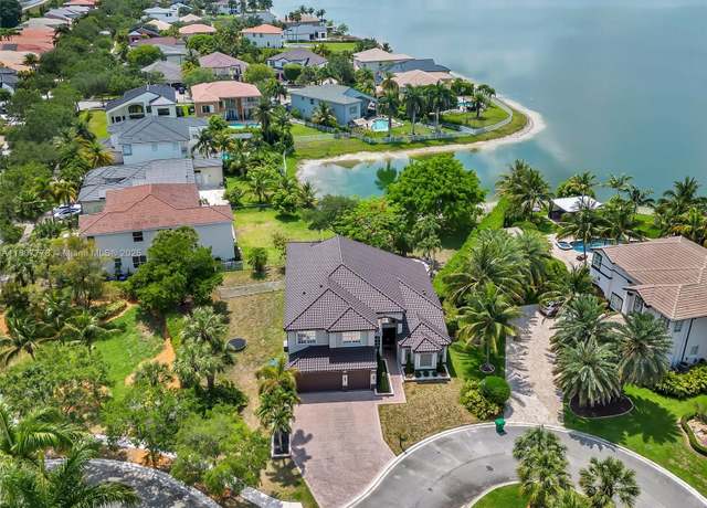 Property at 5466 SW 187th Ter, Miramar, FL 33029, 5 beds, 5 baths