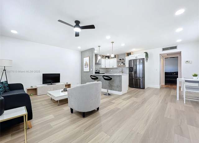 Property at 515 Monaco K #515, Delray Beach, FL 33446, 1 bed, 1.5 baths