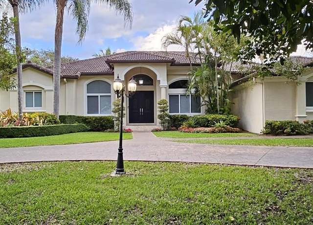 Property at 9901 SW 145th St, Miami, FL 33176, 5 beds, 3 baths