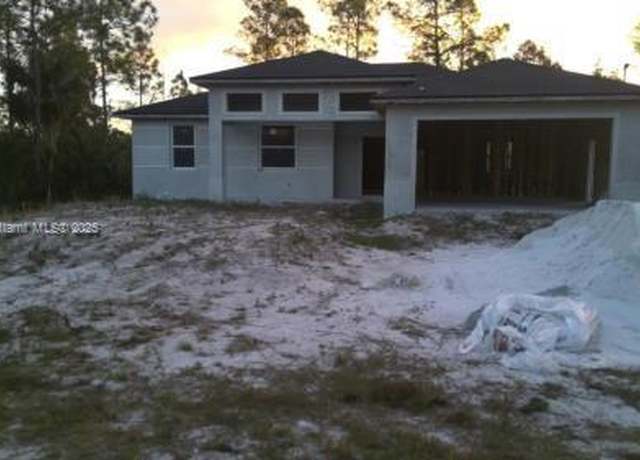Property at 2152 Winnetka Dr, Lehigh Acres, FL 33972, 4 beds, 3 baths