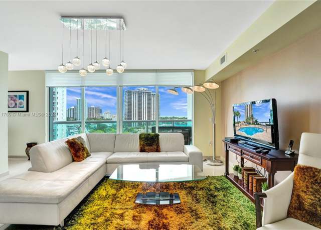 Property at 19400 Turnberry Way #931, Aventura, FL 33180, 3 beds, 3 baths