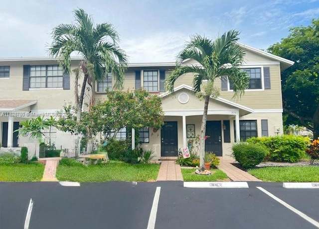 Property at 905 NW 107th Ave, Pembroke Pines, FL 33026, 2 beds, 2.5 baths