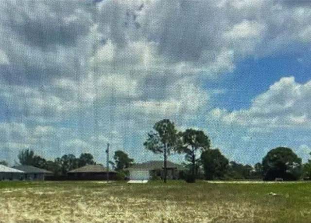 Property at 2911 El Dorado Blvd N, Cape Coral, FL 33993