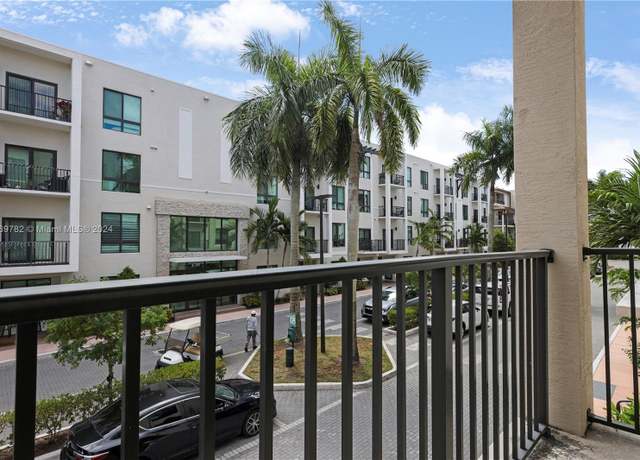 Property at 4740 NW 84th Ct #17, Doral, FL 33166, 2 beds, 2.5 baths