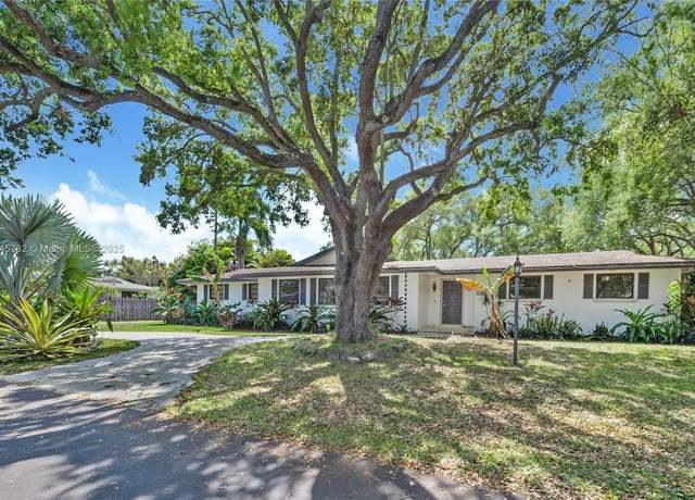 Property at 8320 SW 162nd St, Palmetto Bay, FL 33157, 4 beds, 2 baths