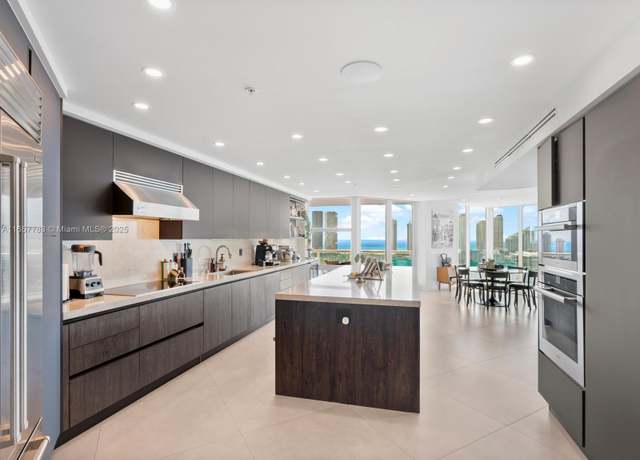 Property at 3370 Hidden Bay Dr #2900, Aventura, FL 33180, 4 beds, 4.5 baths
