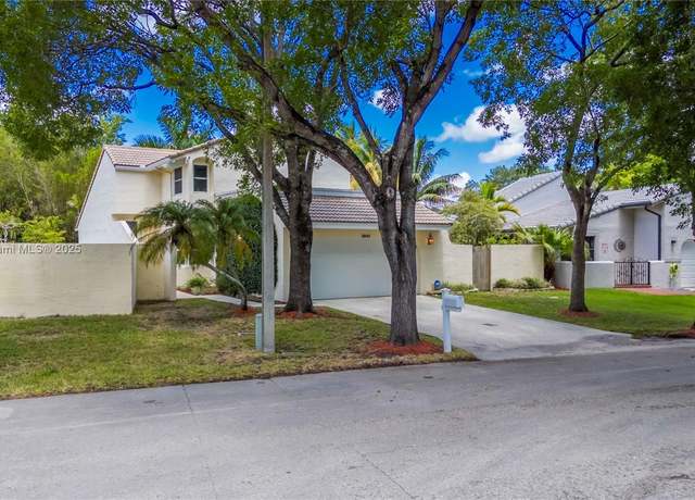 Property at 2845 Garden Dr, Cooper City, FL 33026, 4 beds, 3 baths