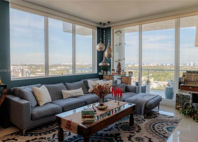 Property at 315 NE 3rd Ave #2107, Fort Lauderdale, FL 33301, 2 beds, 2.5 baths