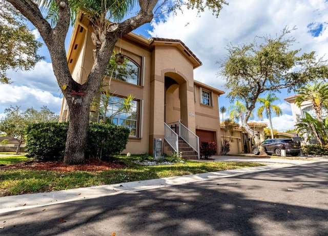 Property at 16017 Opal Creek Dr, Weston, FL 33331, 4 beds, 2.5 baths