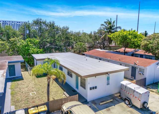 Property at 121 SW 5th Ct, Dania Beach, FL 33004, 6 beds, 6 baths