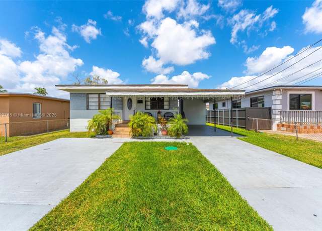 Property at 3500 SW 87th Pl, Miami, FL 33165, 4 beds, 3 baths