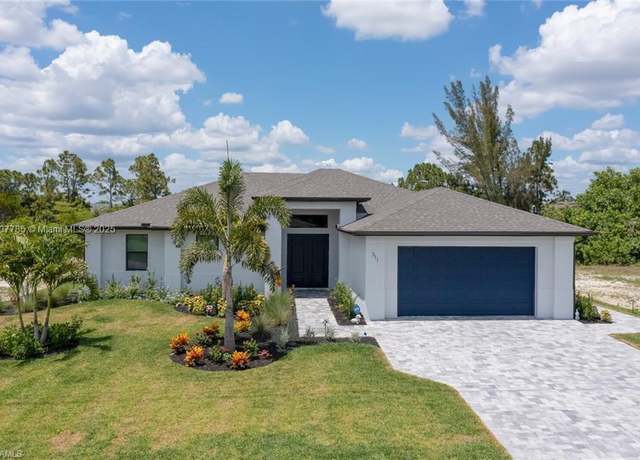 Property at 311 SE 14th St, Cape Coral, FL 33990, 4 beds, 3 baths