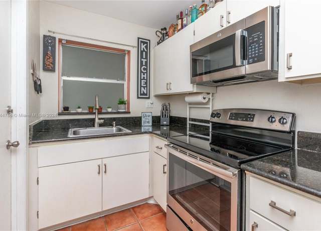 Property at 1425 Arthur St Unit 409B, Hollywood, FL 33020, 1 bed, 1.5 baths