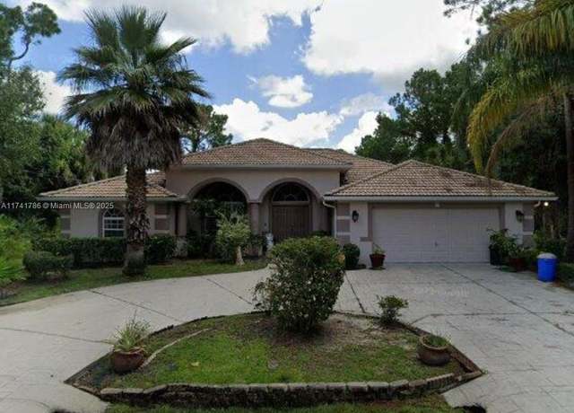 Property at 28 Fanshawe Ln, Palm Coast, FL 32137, 4 beds, 3 baths