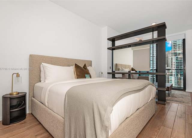 Property at 398 NE 5th St #2516, Miami, FL 33132, 1 bath