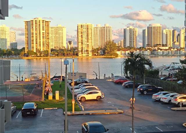 Property at 2750 NE 183rd St #301, Aventura, FL 33160, 1 bed, 1.5 baths