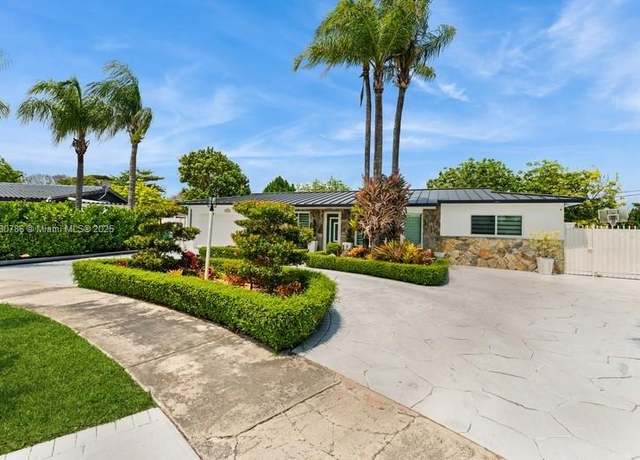 Property at 12555 SW 31st St, Miami, FL 33175, 4 beds, 4 baths
