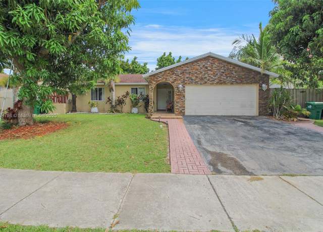 Property at 13212 SW 262nd Ter, Homestead, FL 33032, 3 beds, 2 baths